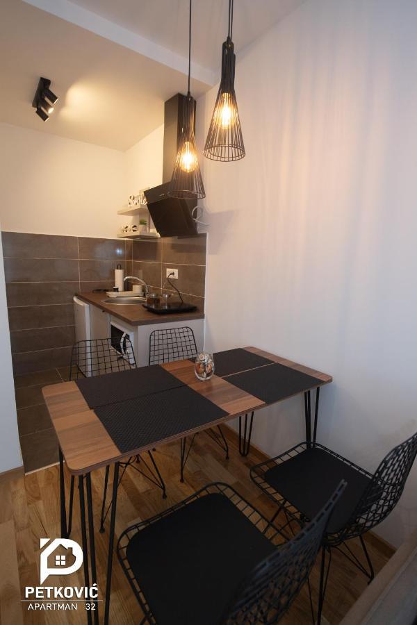 Petkovic Apartmani Studio32 雅戈丁那 外观 照片