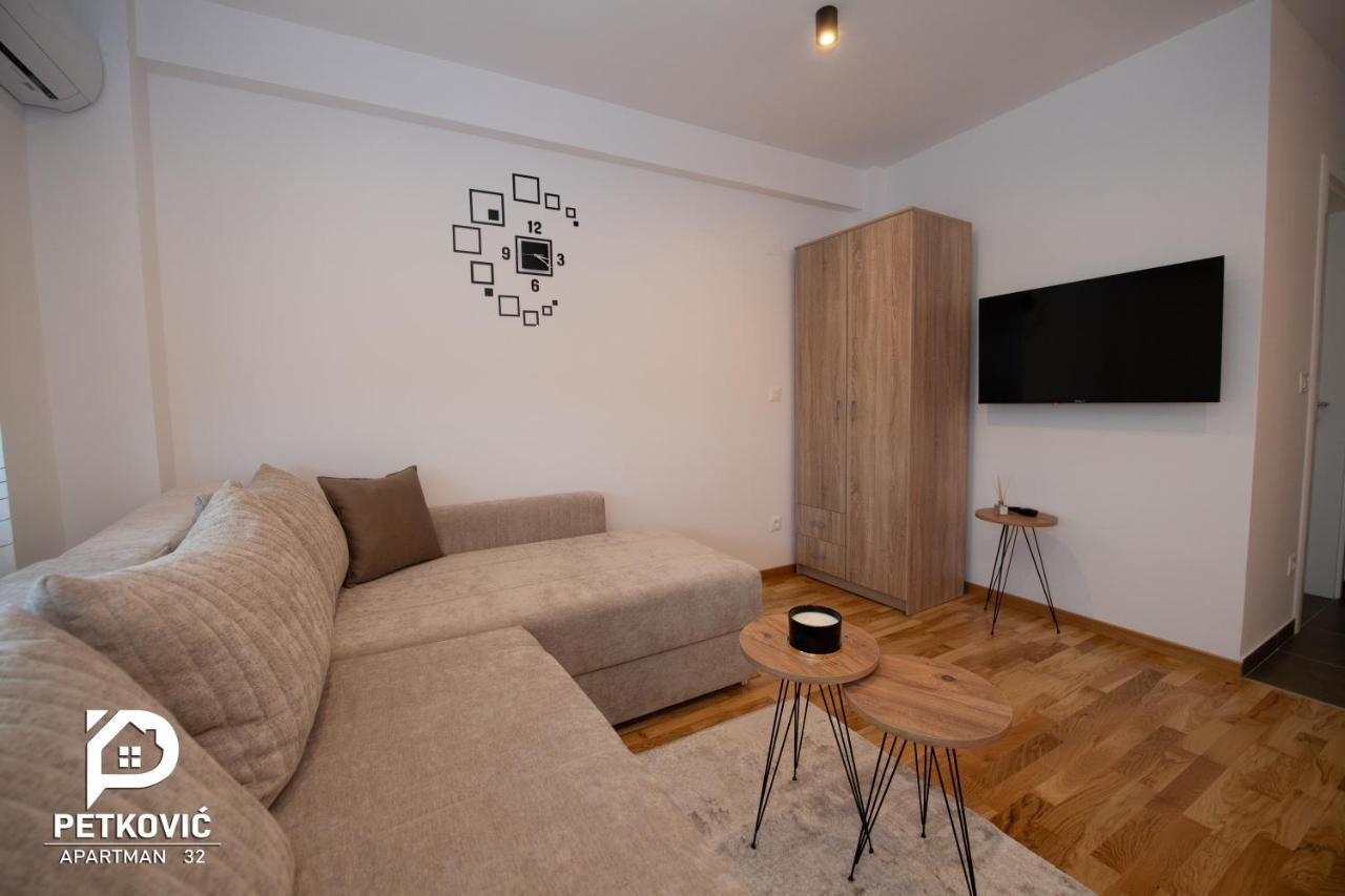 Petkovic Apartmani Studio32 雅戈丁那 外观 照片