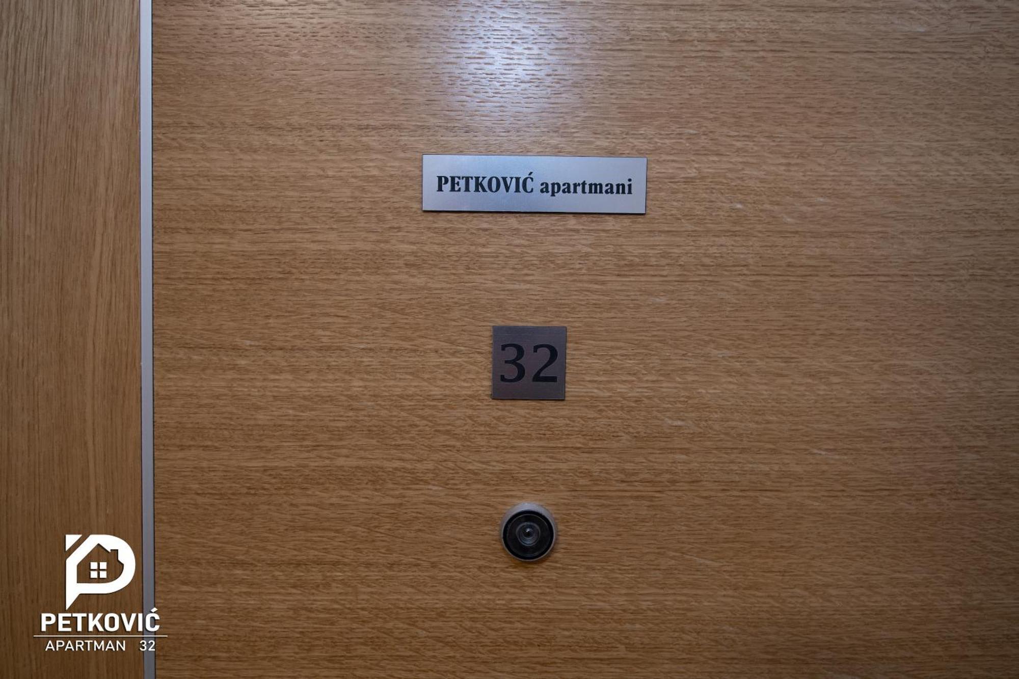Petkovic Apartmani Studio32 雅戈丁那 外观 照片